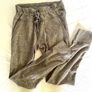 Gray Aerie leggings Size M